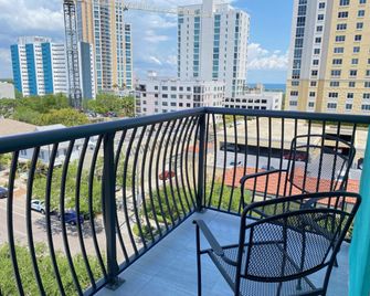 Galaxy Hotel Downtown - St. Petersburg - Balkón