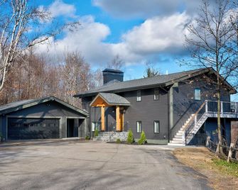 Views, Hot Tub, Sauna, Theatre - Conway - Bâtiment
