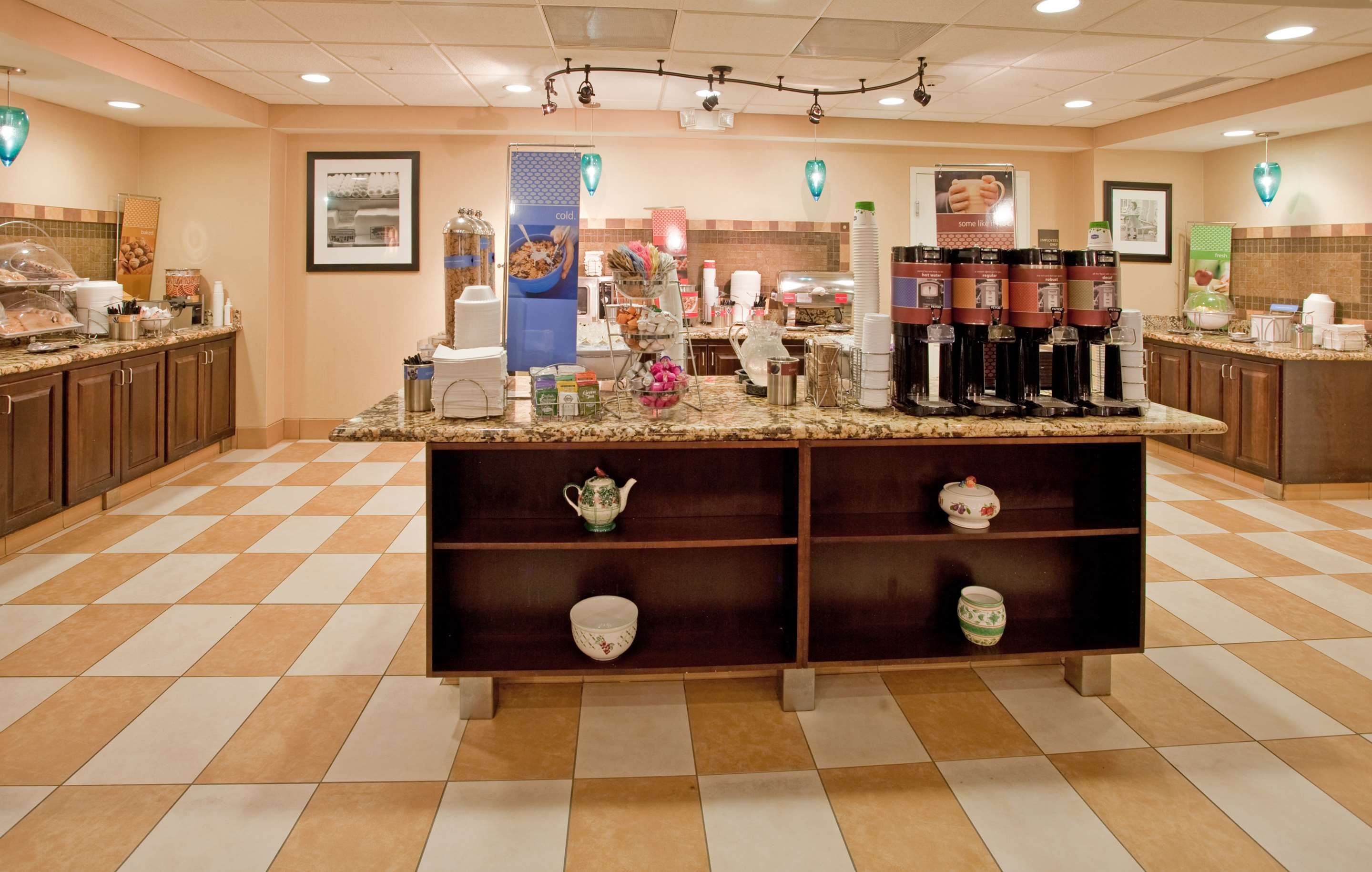 Buffet view of Hampton Inn & Suites St. Cloud