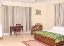 Huford Lodge - Aburi - Bedroom