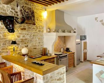 Authentic Jewel In The Heart Of Orange City - Orange - Keuken