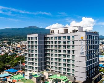 Shin Shin Hotel Cheonjiyeon - Seogwipo - Gebouw