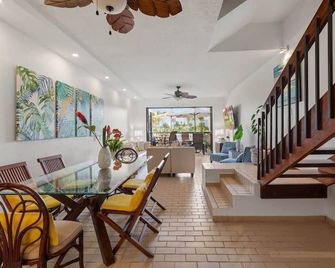 A World Apart Villa | The perfect getaway | Direct access to beach - Humacao - Dining room