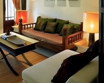 The Puka Boutique Resort - Chiang Mai - Sala de estar