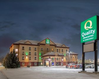 Quality Inn & Suites - Lethbridge - Edificio