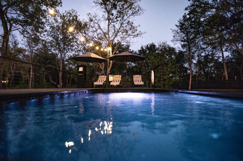 Cedar Brook at Live Oak Lake | Modern Cabin - Bellmead - Zwembad