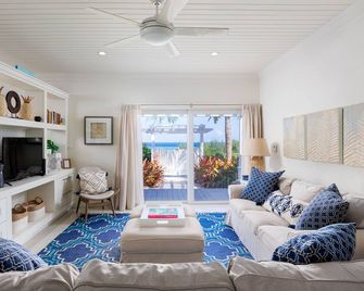 One Palm Hill 3 Bedroom Villa - Governor’s Harbour - Sala de estar