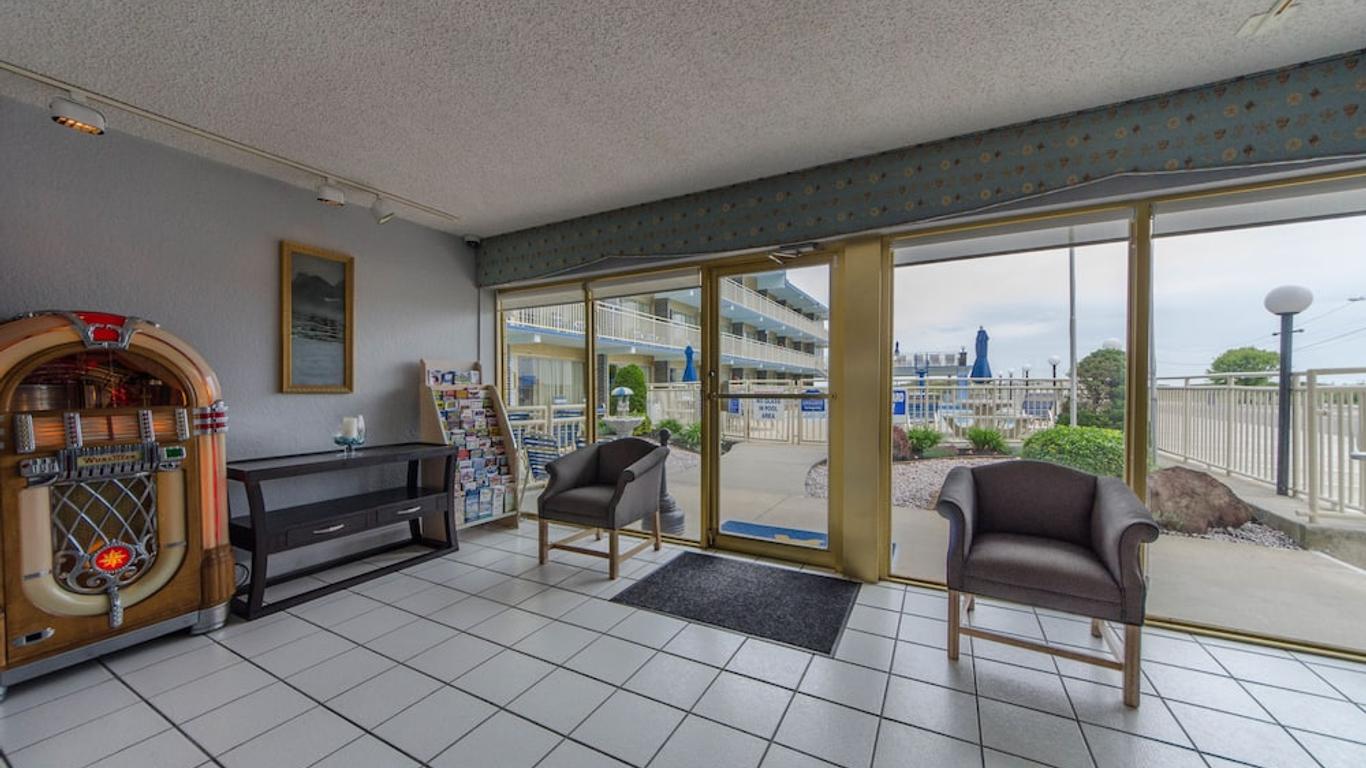 Attache Motel