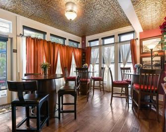 Historic Branson Hotel ~ Downtown ~ Horseshoe Room - Branson - Restaurant