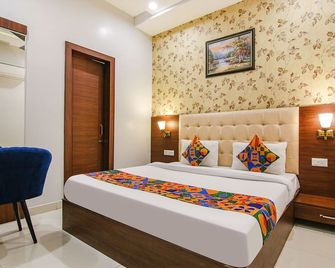 Fabhotel Golden City - Amritsar - Slaapkamer