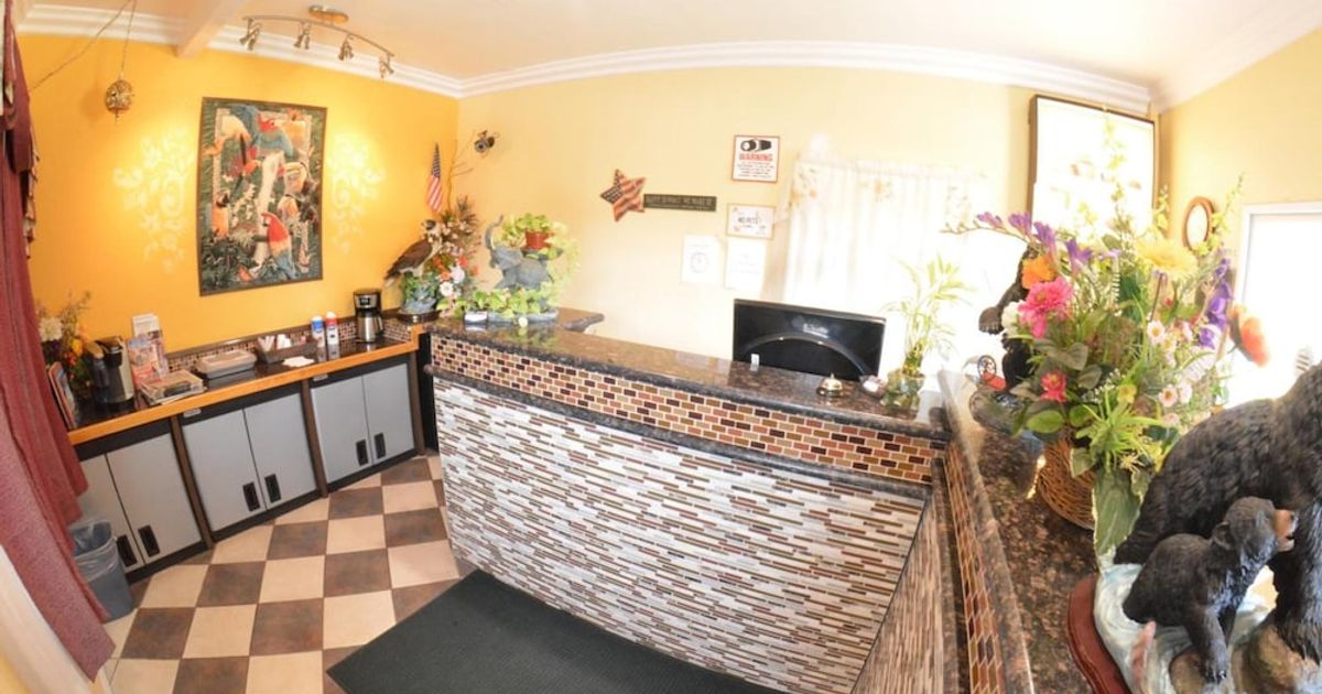 The Palace Inn from 84. Oxnard Hotel Deals & Reviews KAYAK