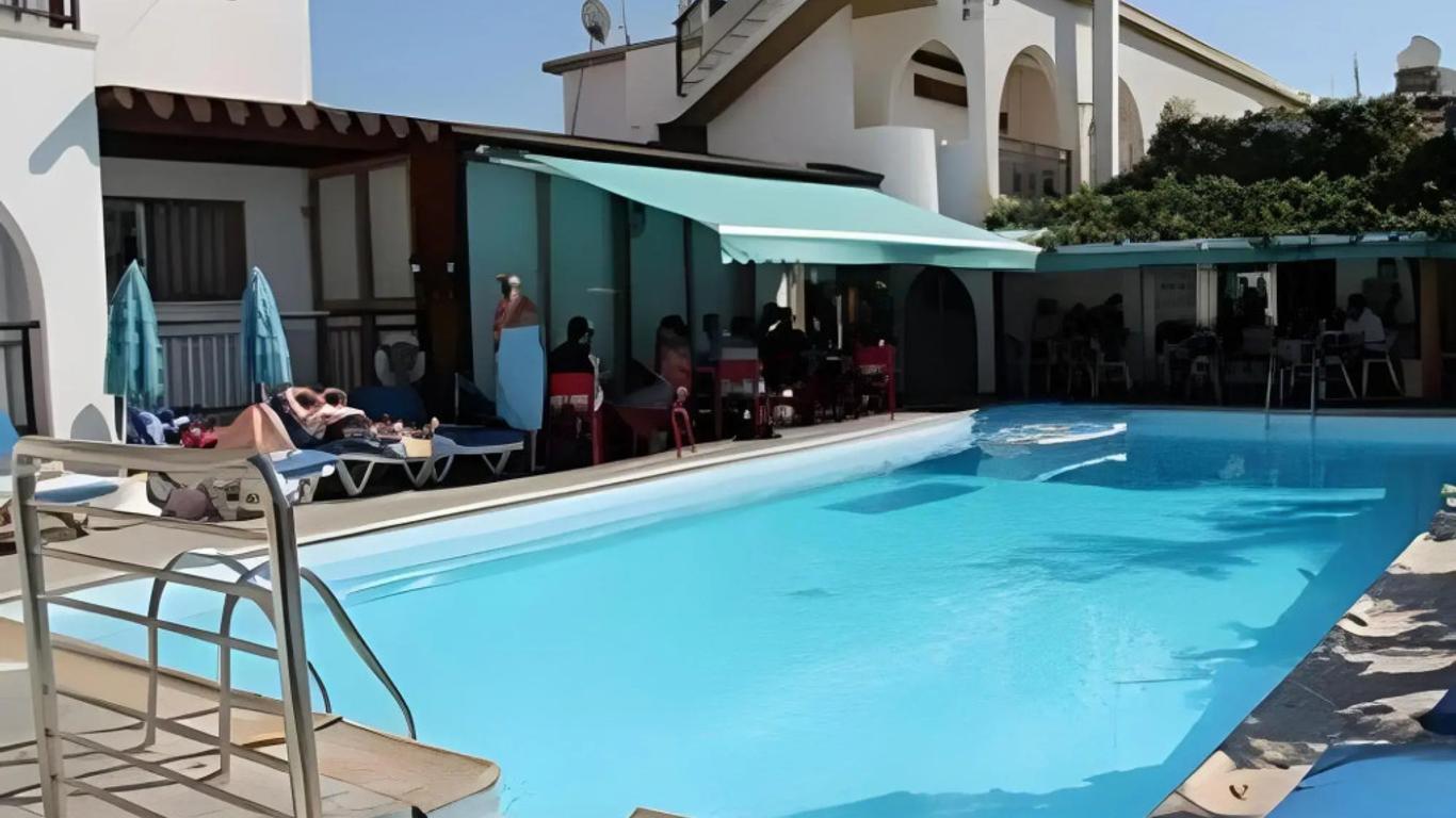 Neptune Hotel Apartments Paphos