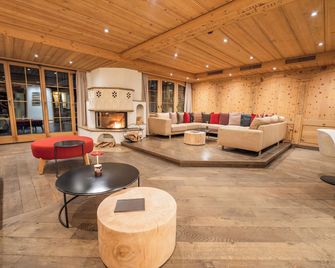 Swiss Alpine Hotel Allalin - Zermatt - Lounge