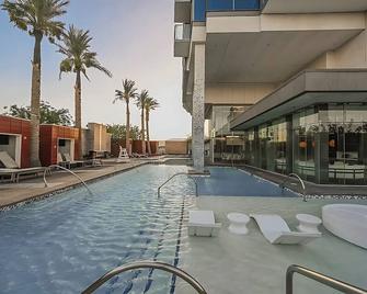 Palms Place Hotel and Spa - Las Vegas - Pool
