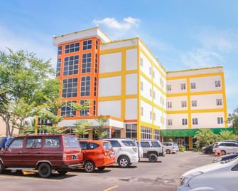 Garden Hotel Majalengka - Majalengka - Building