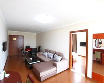 Greentree Inn Jiaxing Zhongan Business Hotel - Jiaxing - Wohnzimmer