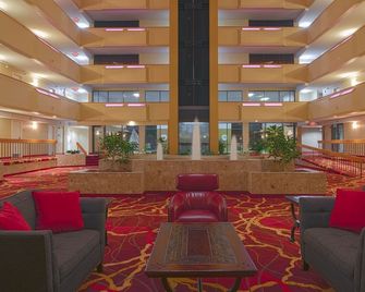 MCM Elegante Hotel & Suites Lubbock - לאבוק - לובי