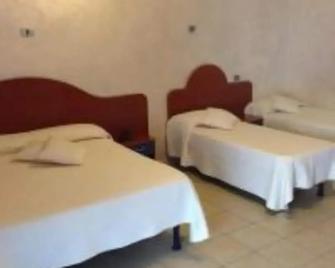 Tea Palace Hotel - Casapulla - Habitación