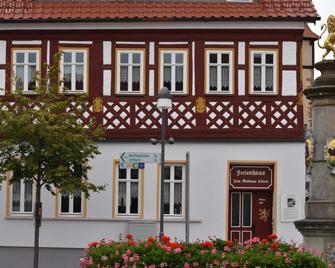 Apartment Therme Natur - Ferienhaus 'Zum Goldenen Löwen' - Bad Rodach - Gebäude