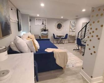 Beautiful Basement Suite & Outdoor Oasis - Washington D. C. - Sala de estar