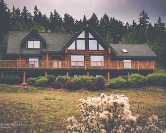 Huge Log Lodge- Where Mountains meet the Sea w/ Pizza Oven - Sequim - Building