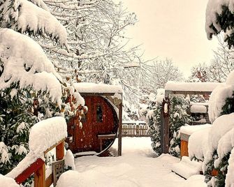 Entire cabin close to the lake with private whirlpool, sauna and fireplace. Fenced. Hütte41 - Waldkirchen - Вигляд зовні