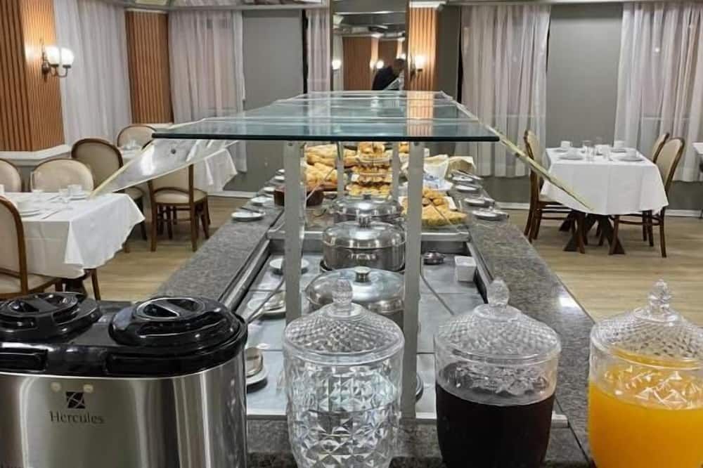 Fast 10 City Hotel - פורטו אלגרה - בופה