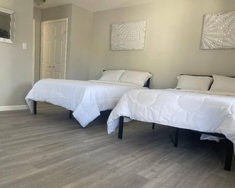 Point Pleasant Inn - Point Pleasant Beach - Schlafzimmer