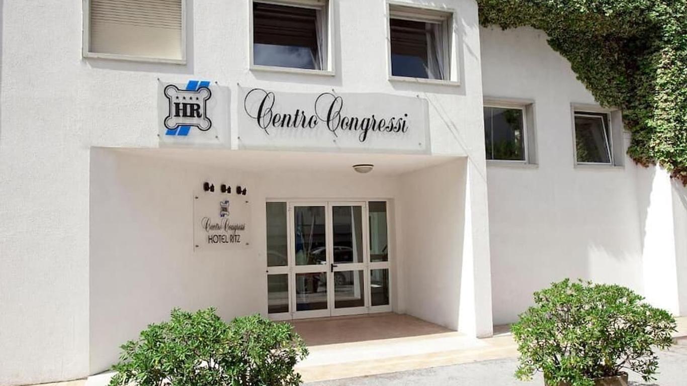Hr Resort