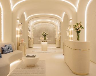 Hotel Plaza Athenee - Paris - Hall d’entrée