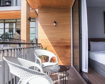 The Earth Anthioch Khao Yai - Mu Si - Balcony