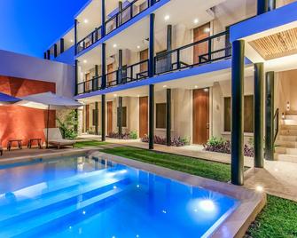 Casona 61 by GuruHotel - Mérida - Pool