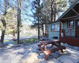 Big Rock Resort - June Lake - Patio