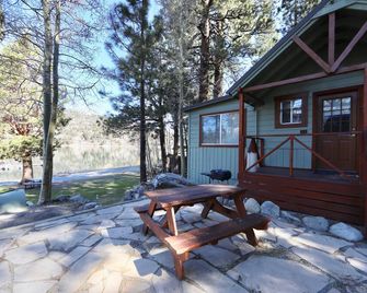 Big Rock Resort - June Lake - Patio
