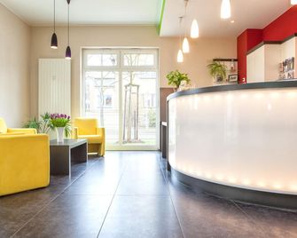 Hotel Mit-mensch - ברלין - דלפק קבלה