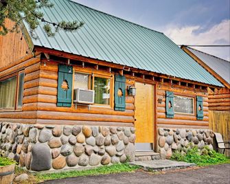 Yellowstone Inn - West Yellowstone - Building