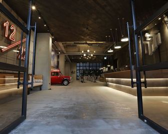 Mini Hotels -Feng Jia Branch - Taichung - Escaleras