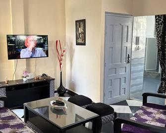 Charmant Appartement vue sur mer - Algiers - Living room