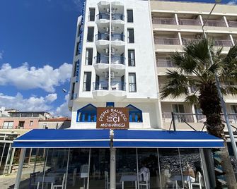 Marin Hotel - Cesme - Building