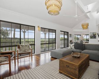 Halt Hill - Large Homestead in the Byron Hinterland with Sweeping views - Brooklet - Sala de estar