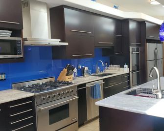 Cozy Sf Home 4 Bedroom 2 Bath - San Francisco - Keittiö