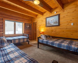 Popular Log Home. Perfect for Family Getaway! Close to Town. Hot Tub. - Pagosa Springs - Bedroom
