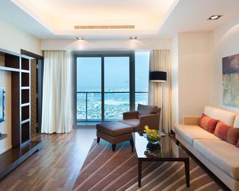 La Suite Dubai Hotel & Apartments - Dubaj - Pokój dzienny