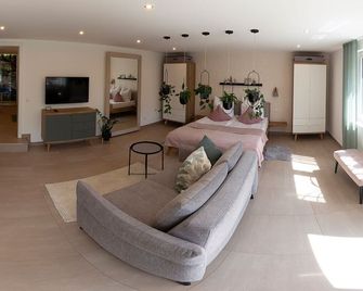 Bei Heussens - Waldbronn - Wohnzimmer