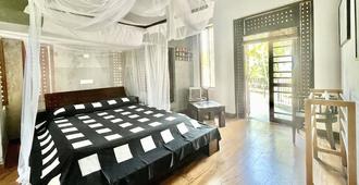 Isana Beach House - Tangalla - Bedroom