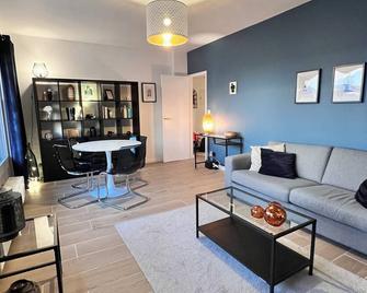 Elegant 2pcs Proche Bruxelles - Brussels - Living room