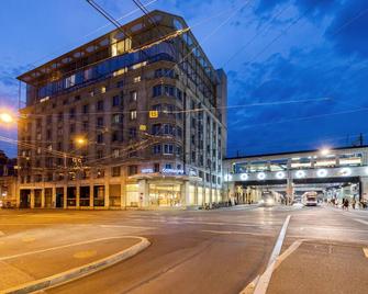 Hotel Cornavin - Geneve - Rakennus