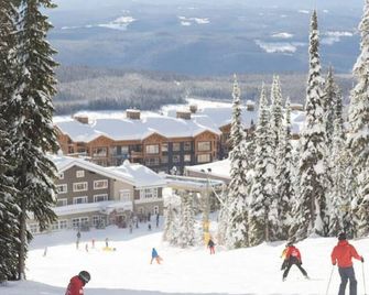 The Dorm Ski-in Ski-Out Studio, Pool And - Big White