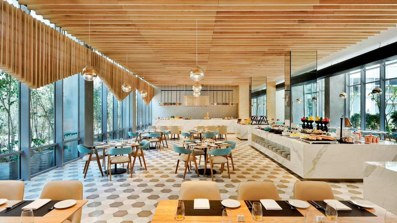 Aloft New Delhi Aerocity