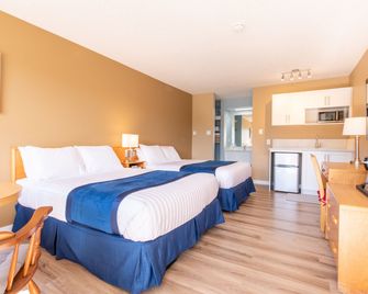 Ocean Crest Motel - Qualicum Beach - Bedroom